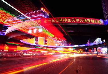 《龙腾世纪：影障守护者》偏向任务驱动而非开放世界